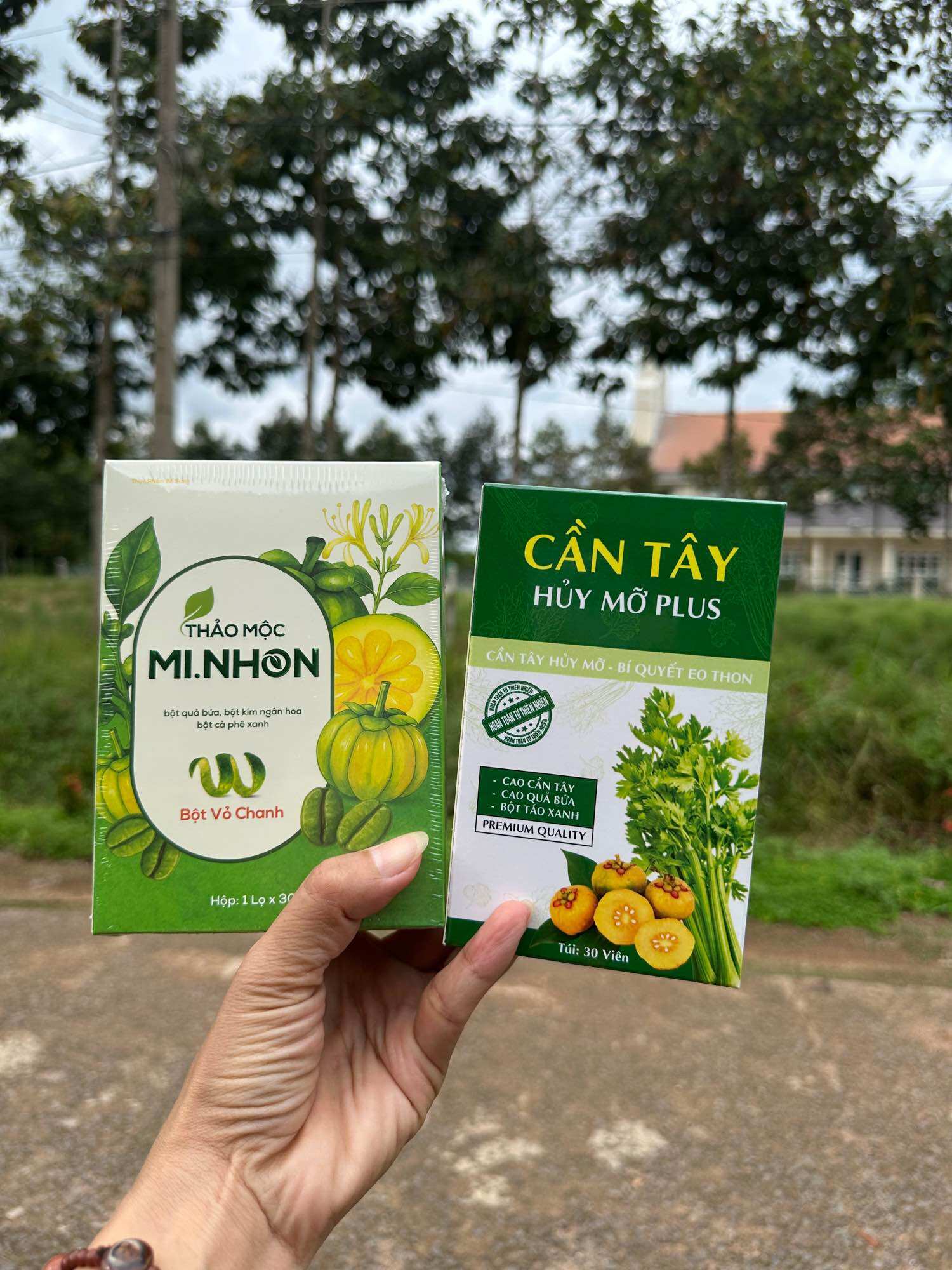  Thảo mộc Giảm Cân MI NHON Hộp 30 viên kèm CẦN TÂY HỦY MỠ MẪU MỚI CỦA vip x2 tiếnn hạnh Bao check mã QR 