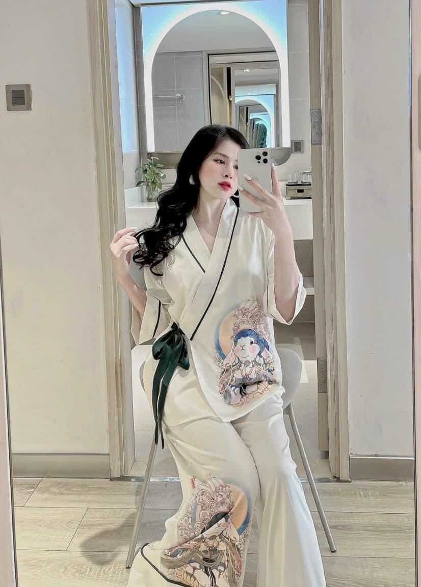 BỘ LỤA XƯỚC KIỂU DÁNG KIMONO