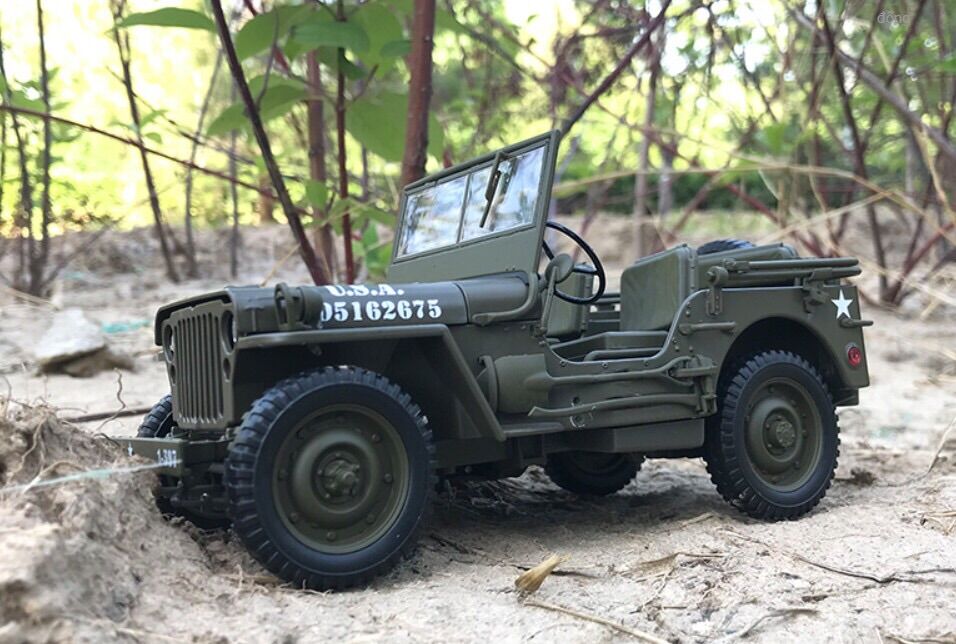 Mô hình xe jeep thế chiến ii tỉ lệ 1:18