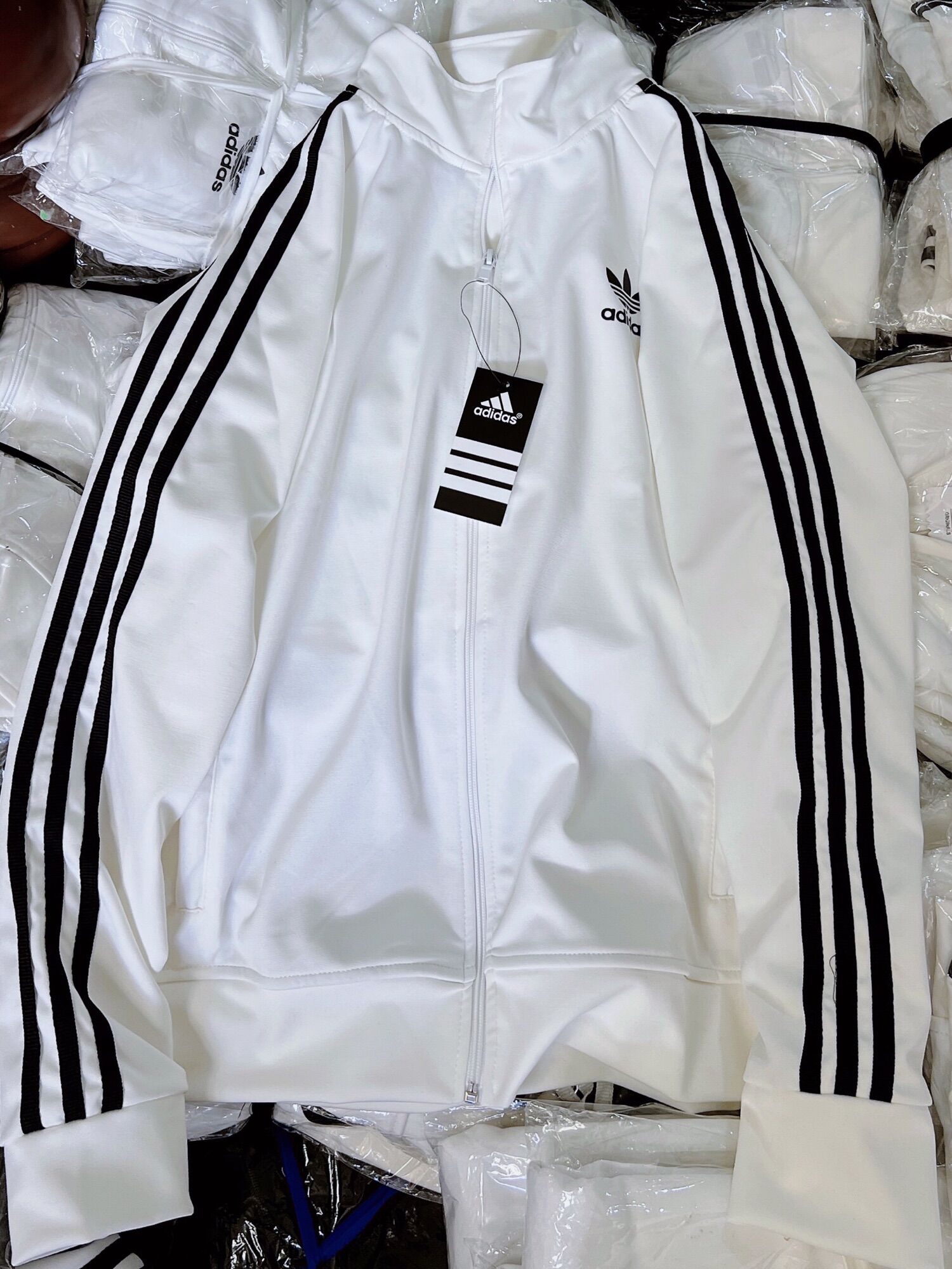 Ao khoác Adidas