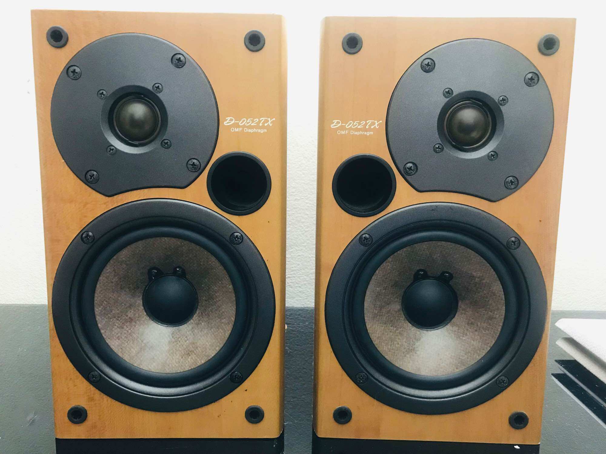 Đôi loa onkyo d-052tx