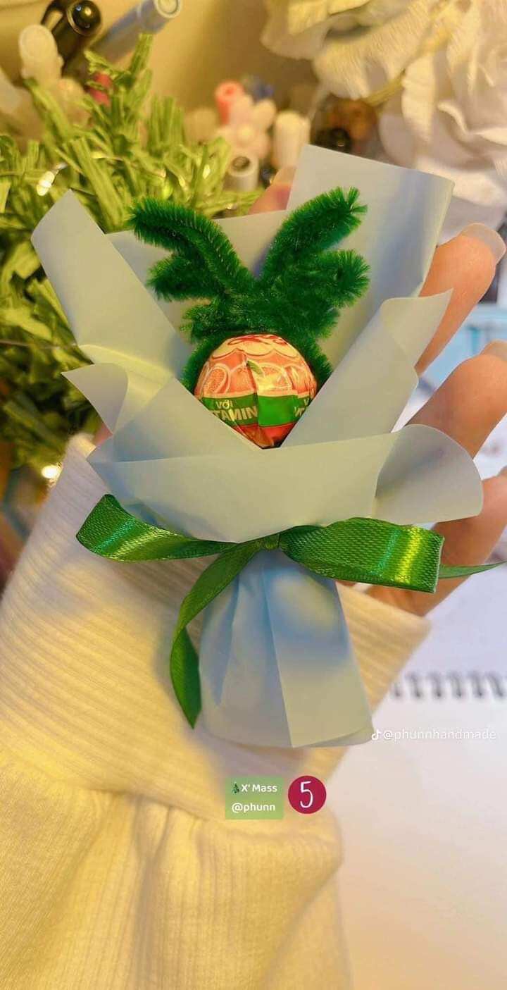 Bó hoa kẹo mút giáng sinh