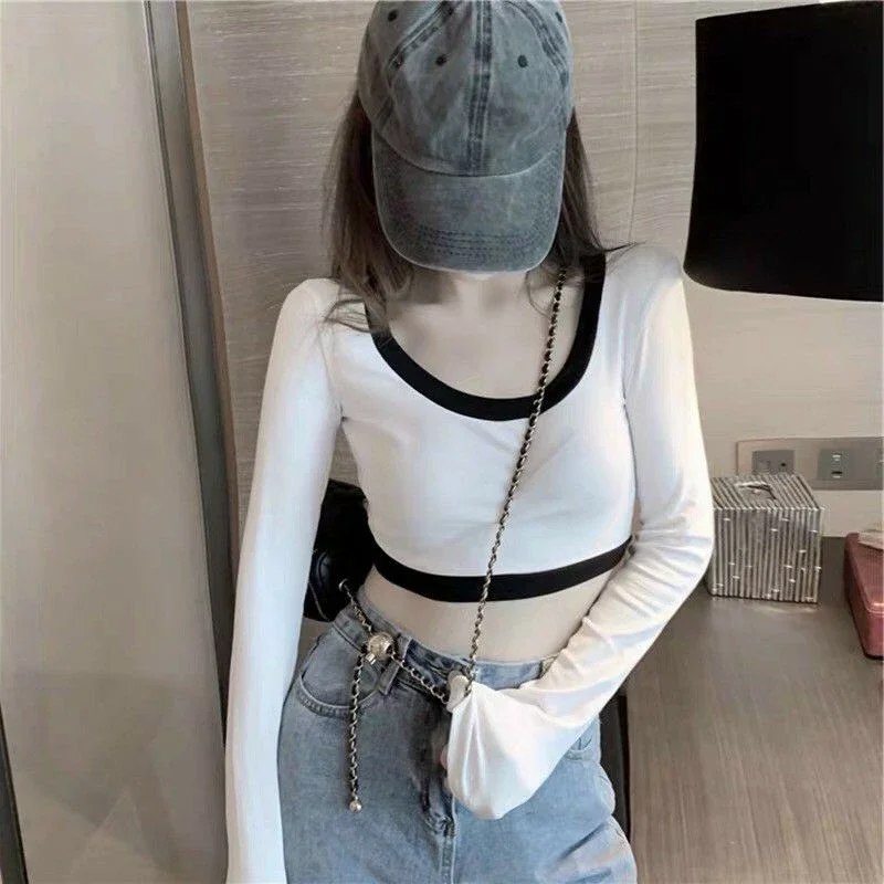 Áo croptop tay dài cổ tròn