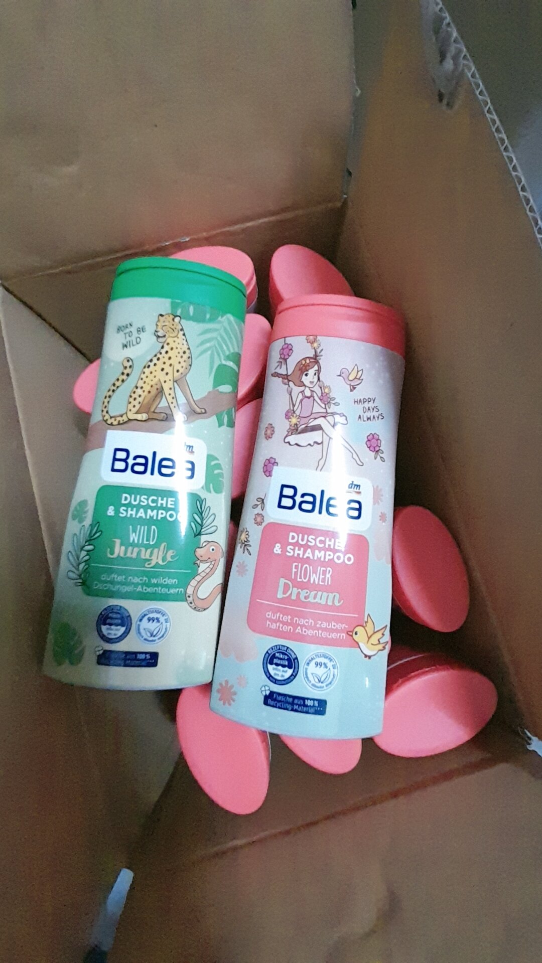 Sữa tắm gội cho bé trai bé gái Đức Balea 300ml - chiết xuất từ thiên nhiên