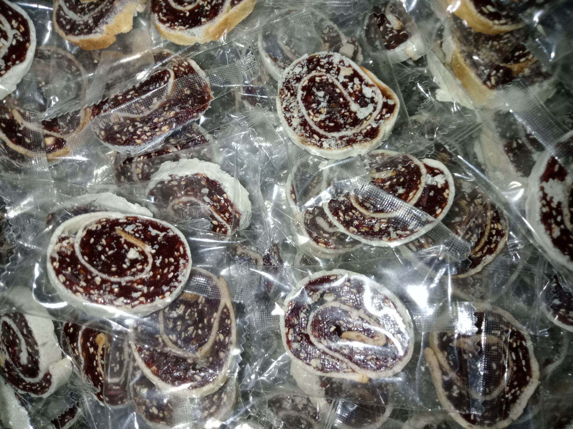 100g kẹo chuối tươi cuộn mè