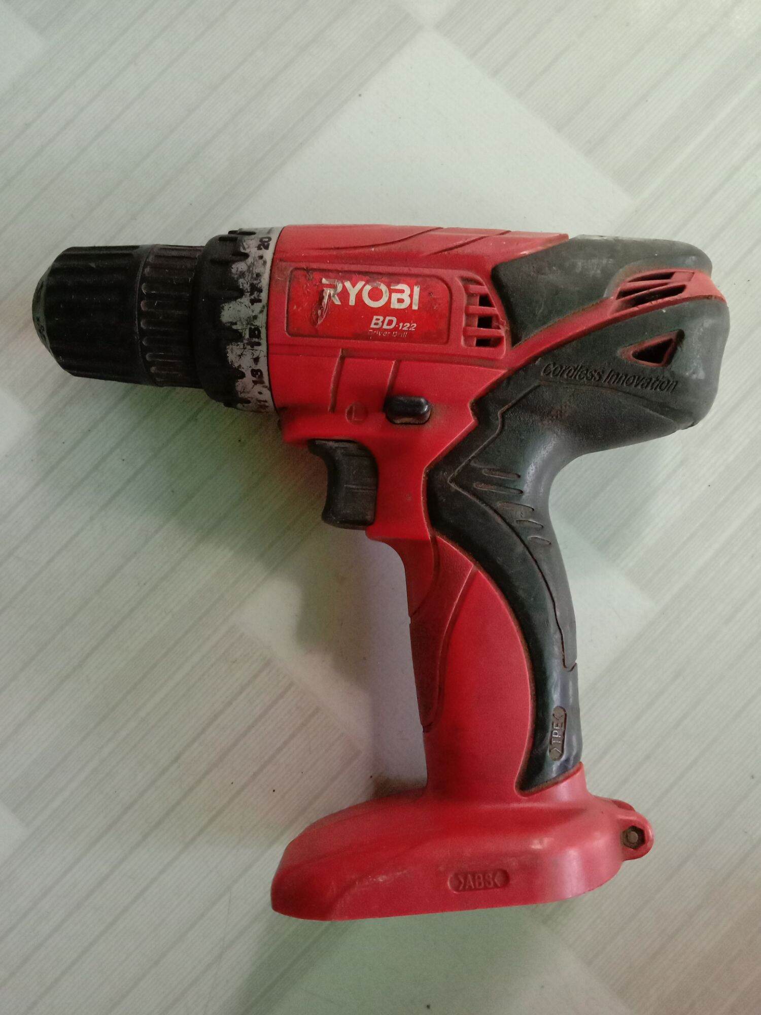 Khoan pin 12v ryobi