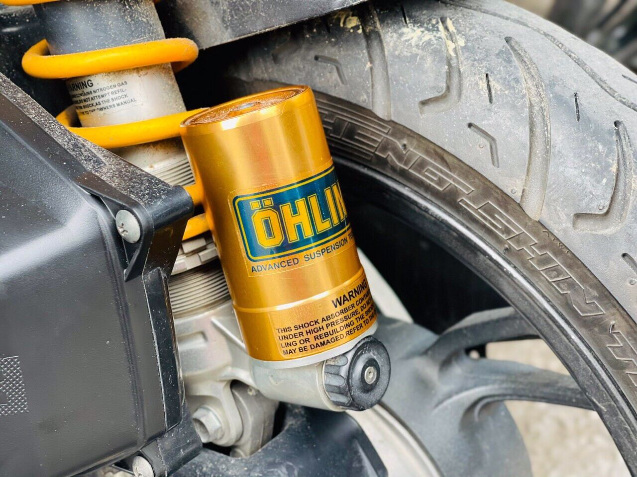 [ 1 BỘ 2 MIẾNG ] TEM OHLINS TRONG SUỐT DÁN BÌNH DẦU VÀ NHIỀU VI TRÍ KHÁC
