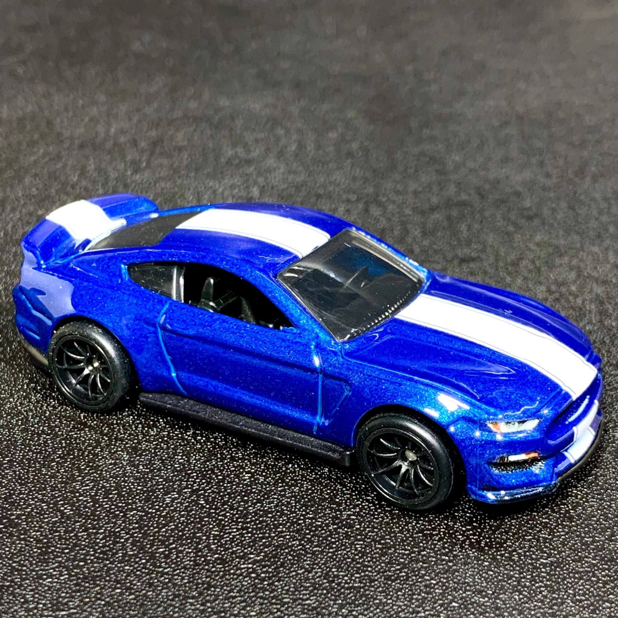 Xe mô hình Hot Wheels Premium Fast and Furious không hộp CUSTOM MUSTANG Ford Shelby GT350R - Blue - tỉ lệ 1:64. 