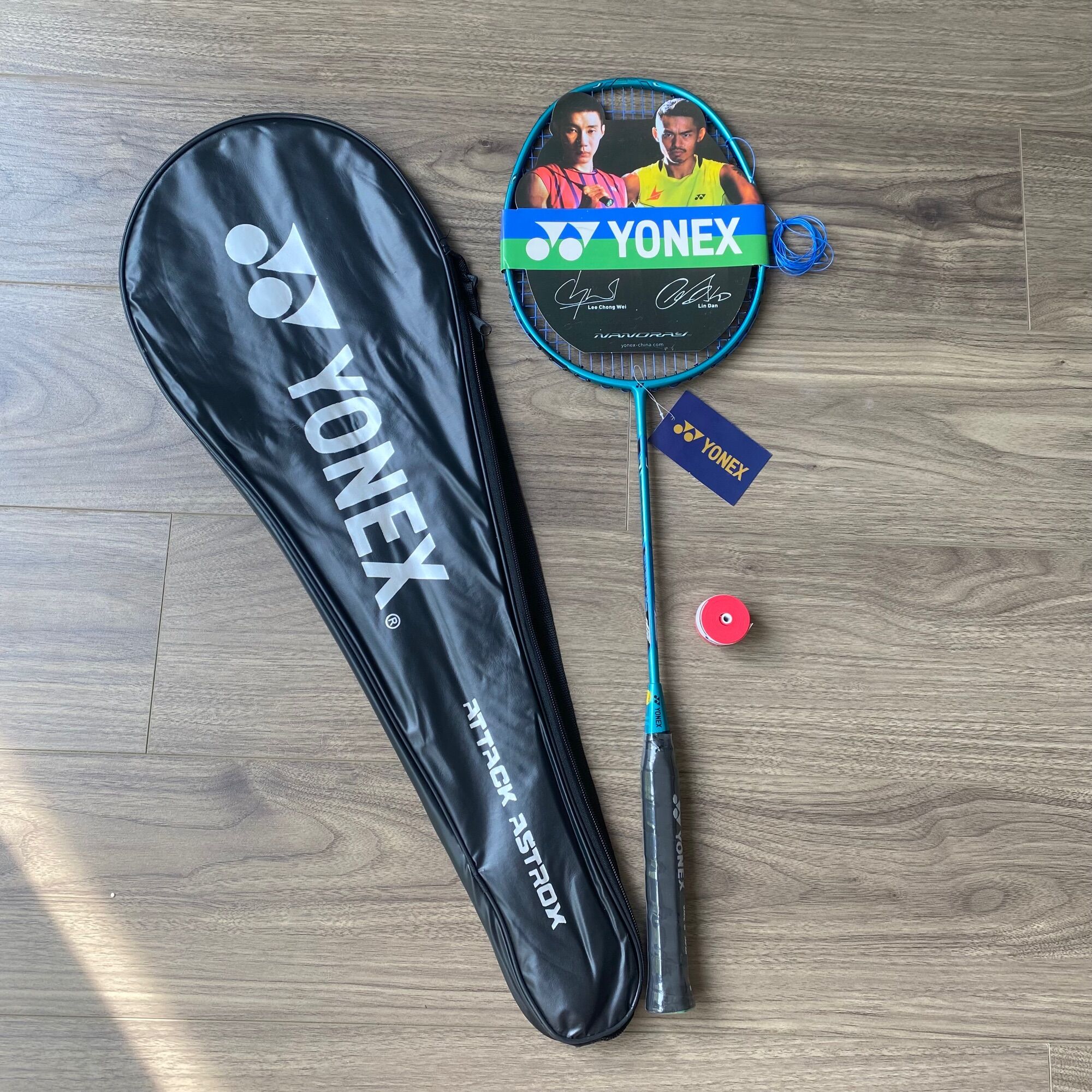 Vợt cầu lông yonex khung cacbon siêu hot (khuyến mãi căng dây và cuốn cán)