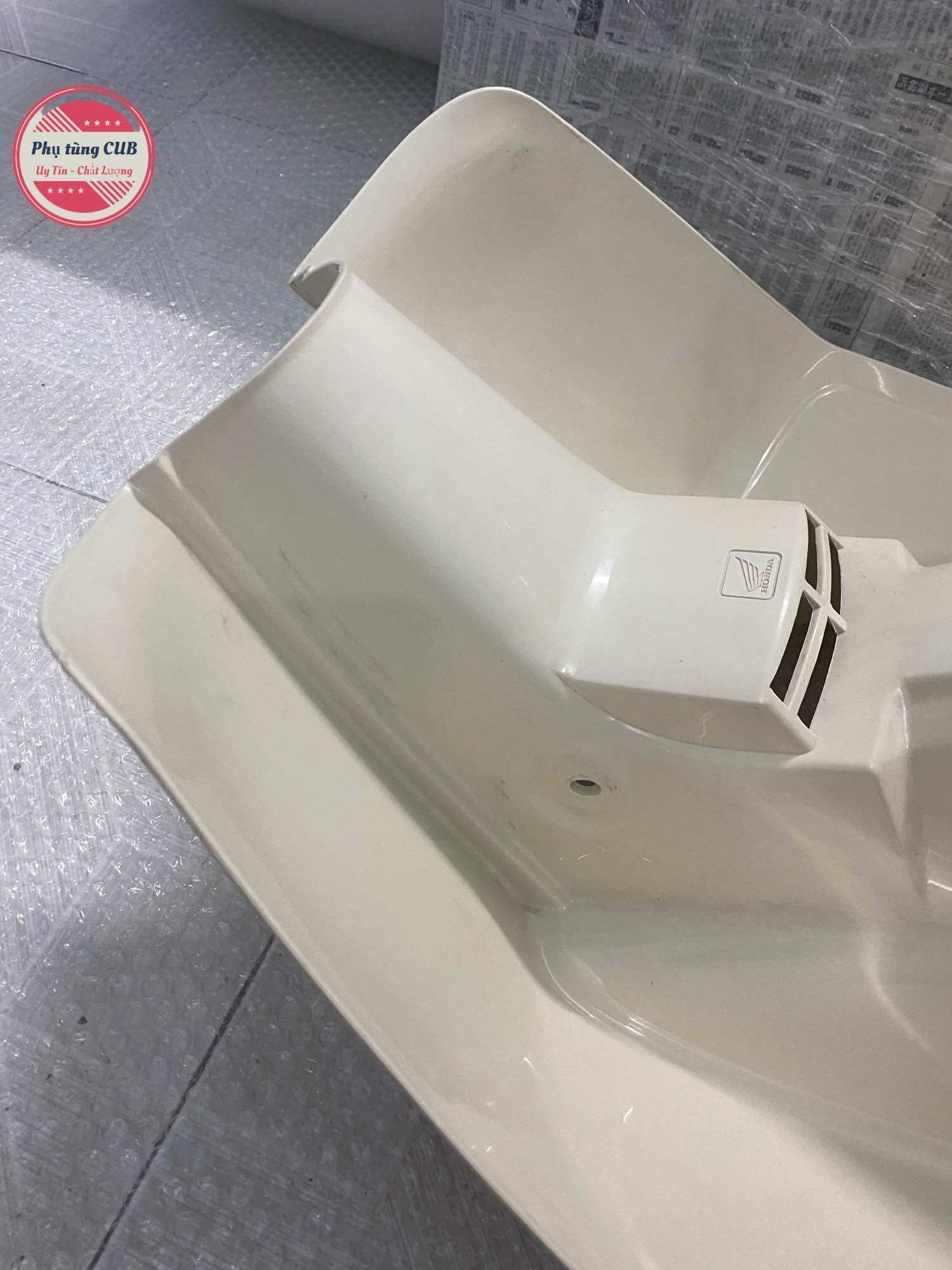 Bửng xe cub 81-86 có đề hàng zin