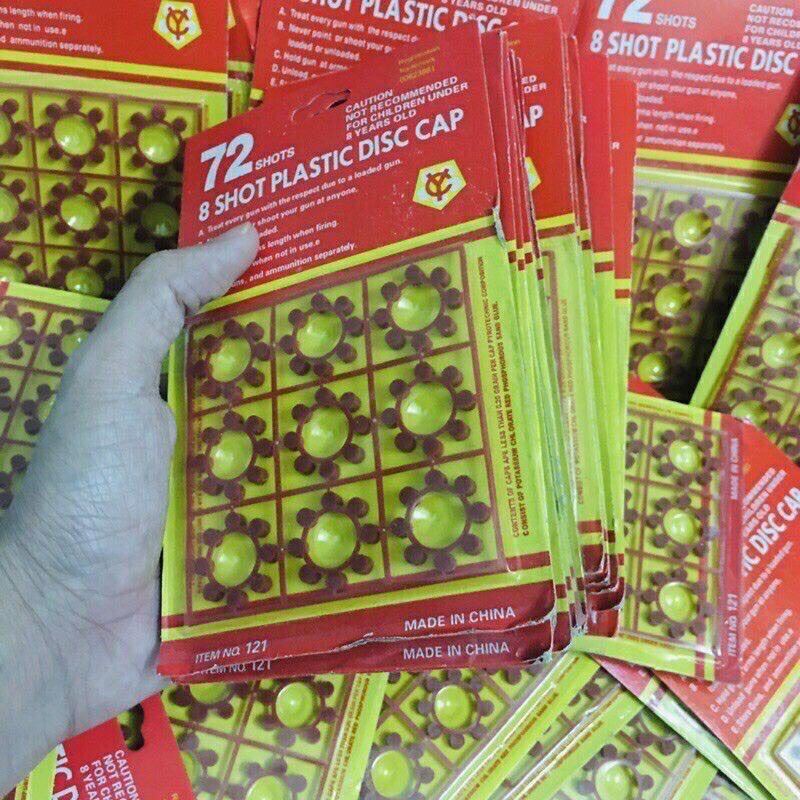Vỉ đồ chơi bằng nhựa kèm phụ kiện siêu đẹp