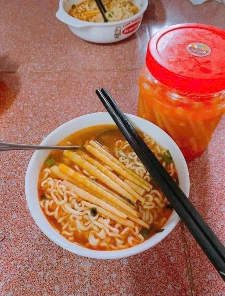 Măng trúc ngâm ớt lọ 1kg