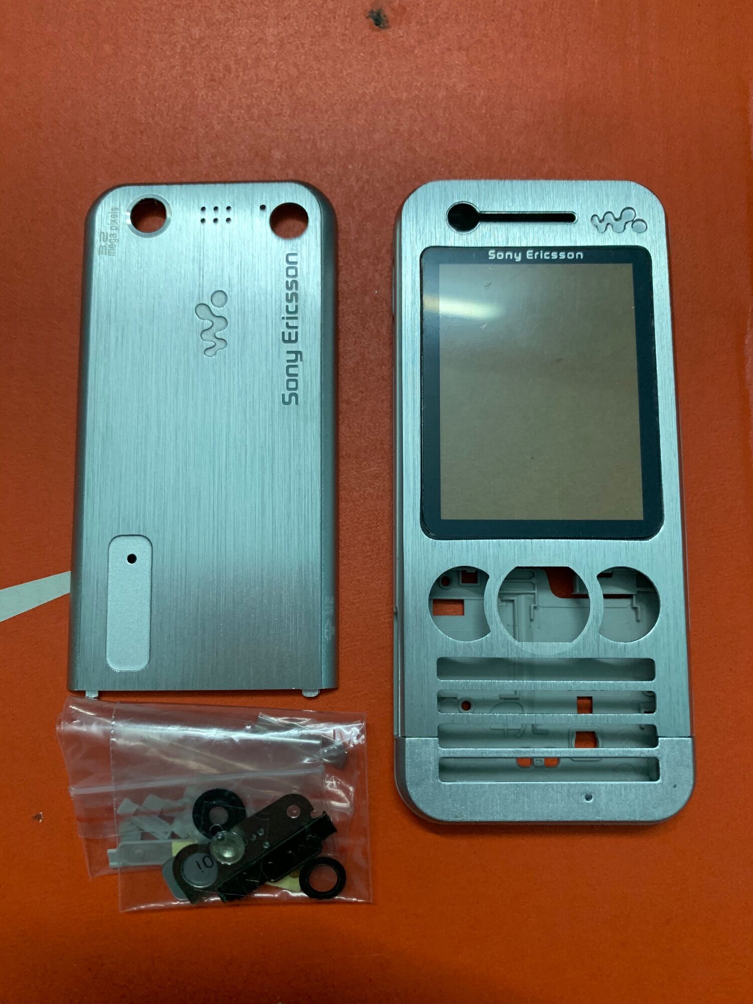 Sony w890