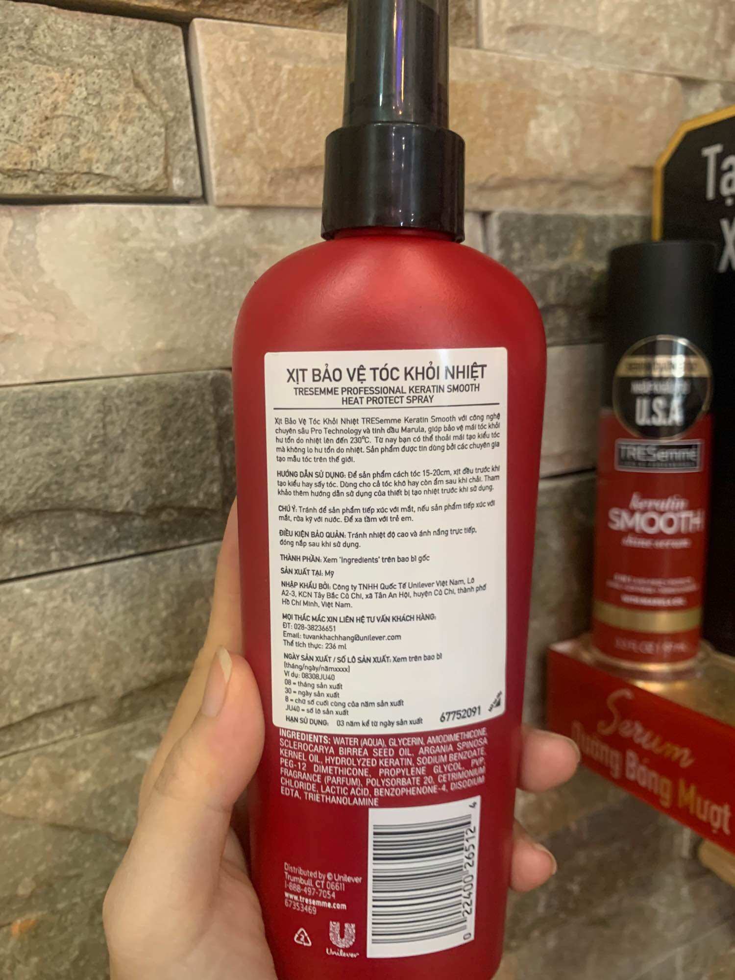 Xịt bảo vệ tóc khỏi nhiệt Tresemme Keratin Smooth