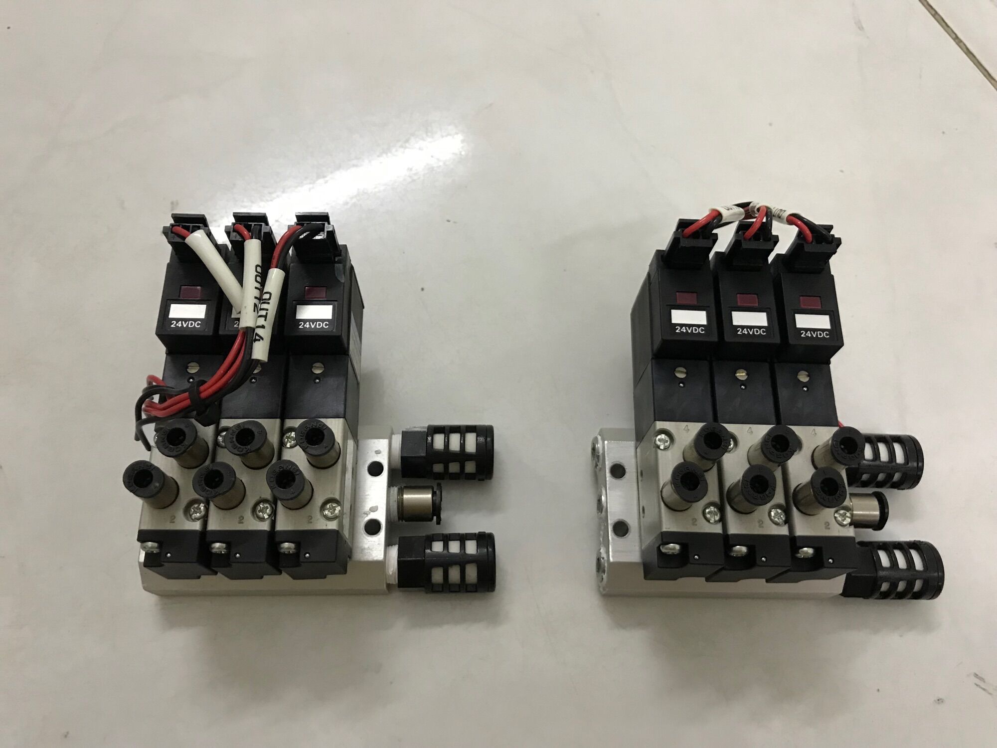 Cụm 3 van khí nén 5/2