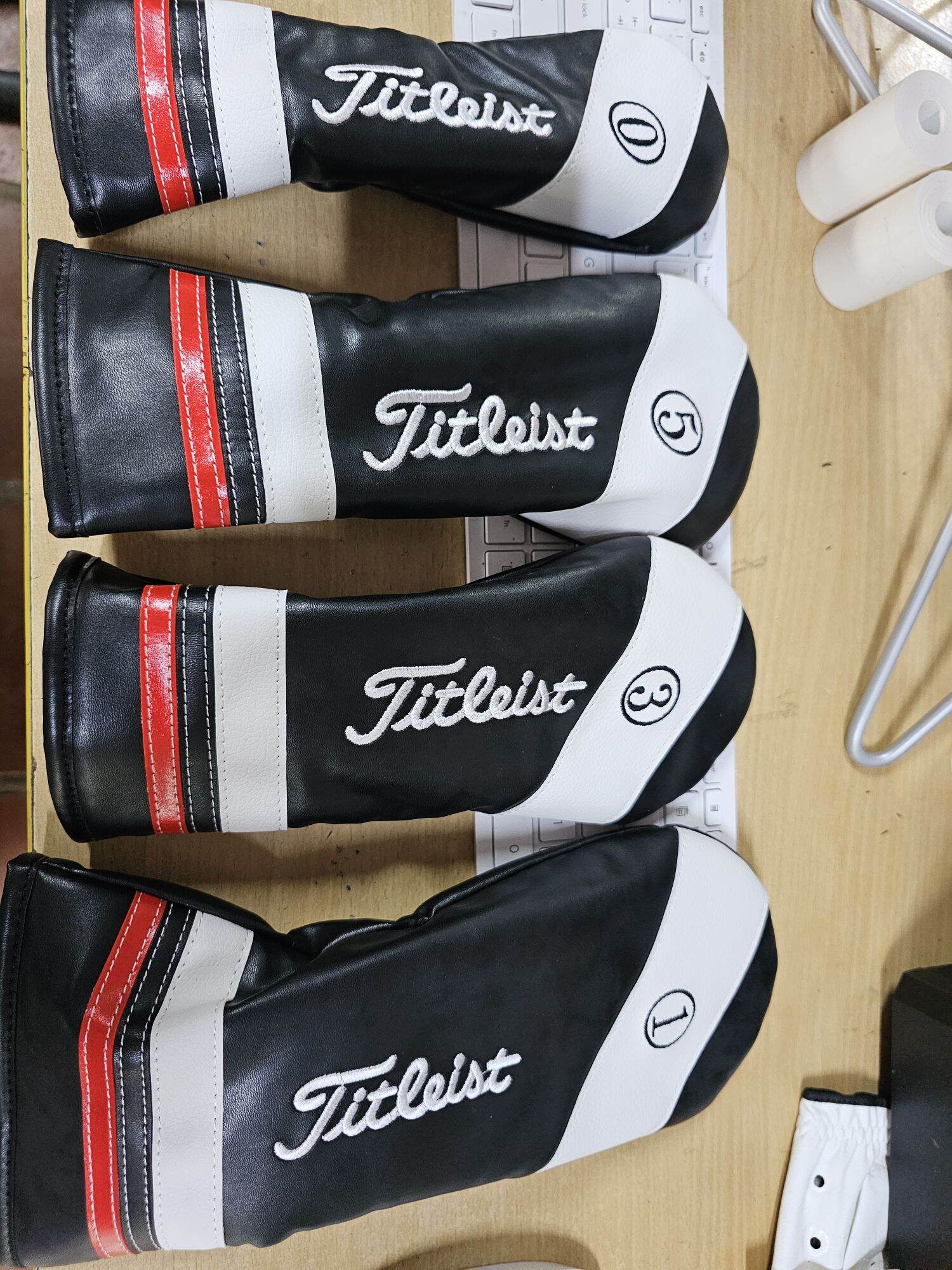 Bọc đầu gậy titleist