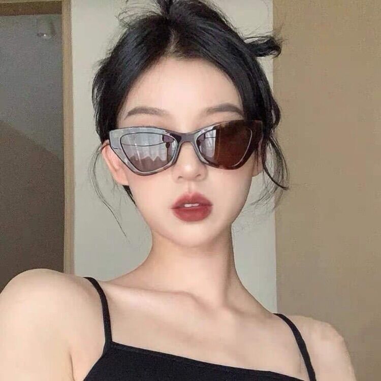 Kính đồi mồi mắt mèo