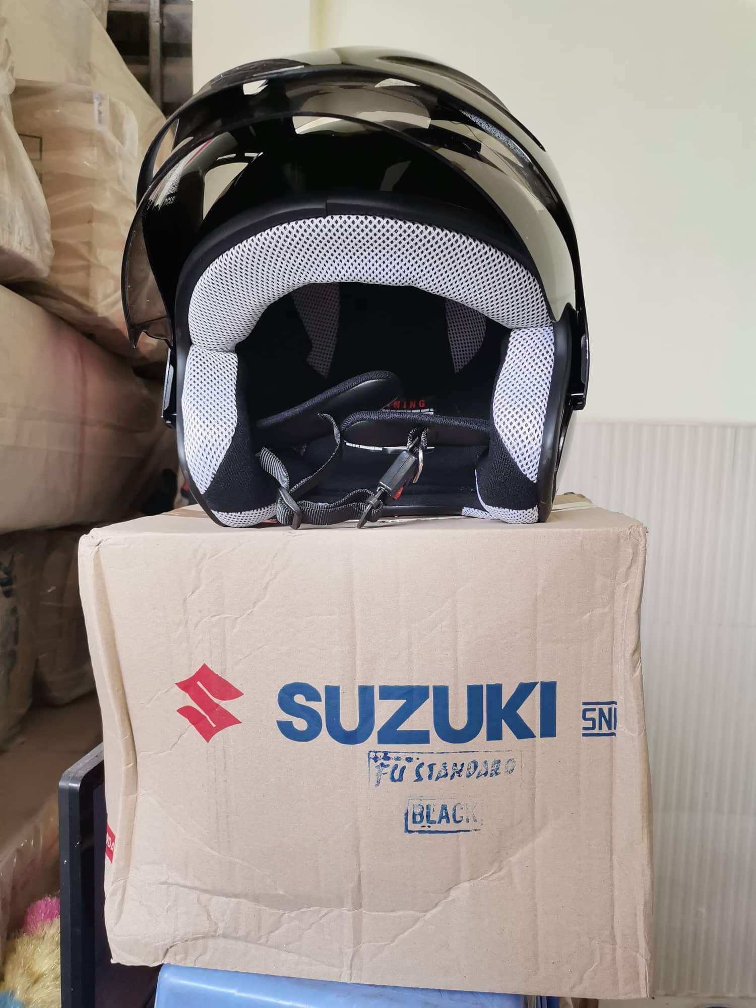 Nón suzuki 3/4 nhập khẩu theo xe