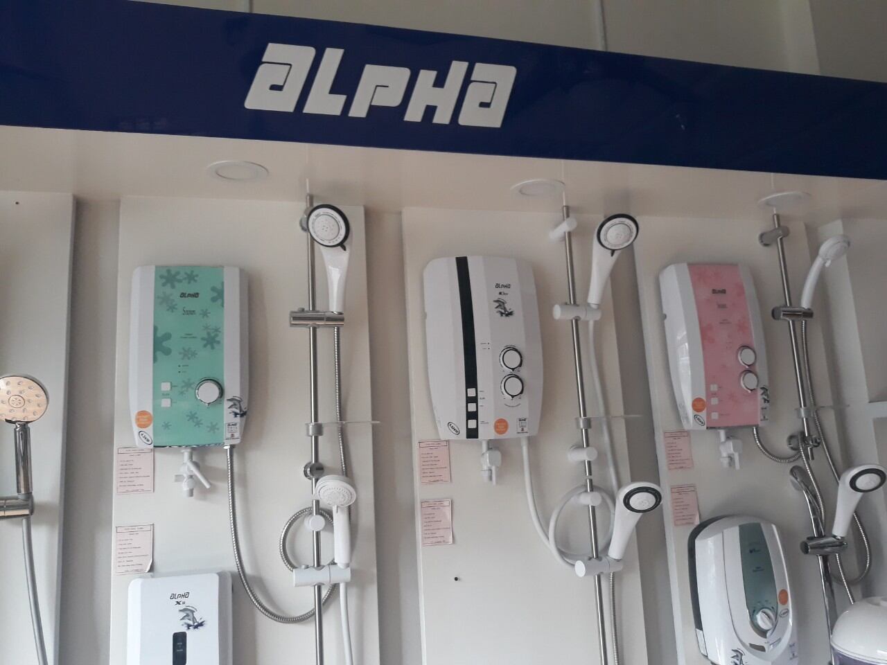 Máy tắm nước nóng nhập khẩu malaysia alpha S100E