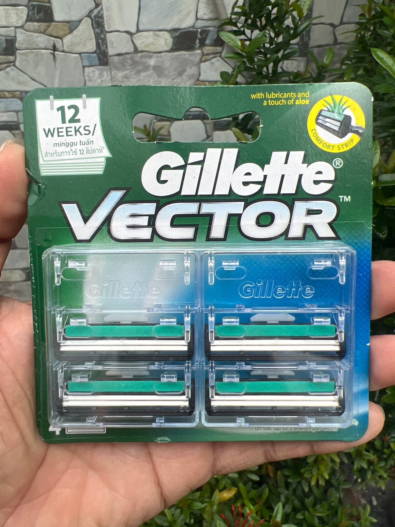Lưỡi dao cạo gillette vector 4 lưỡi.