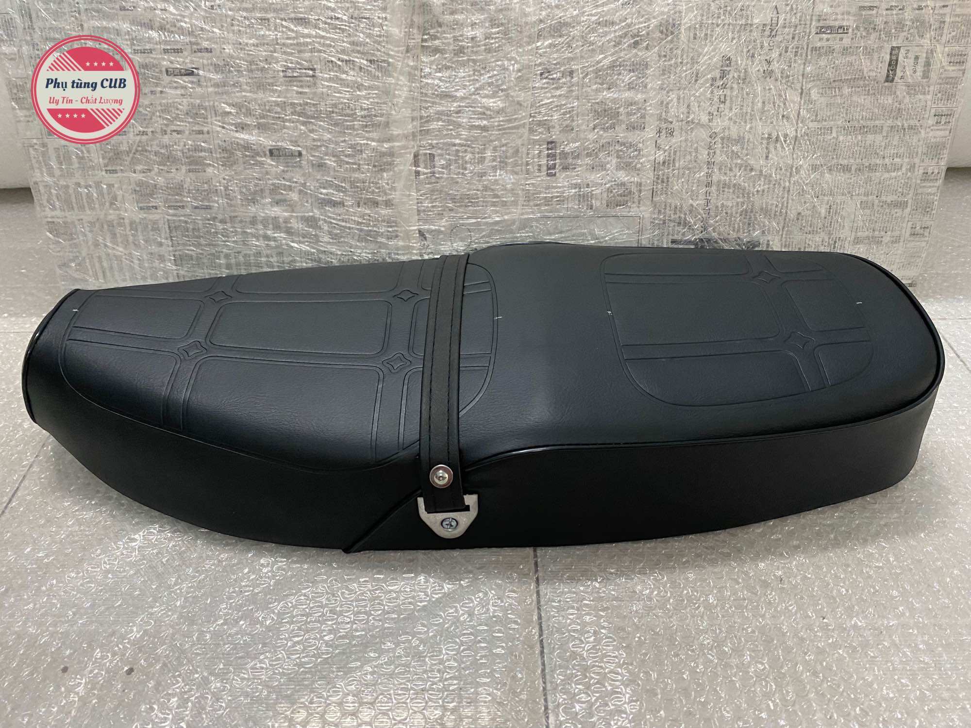 Yên dài xe cub 78-81-86-82-DD ( chỉ yên )
