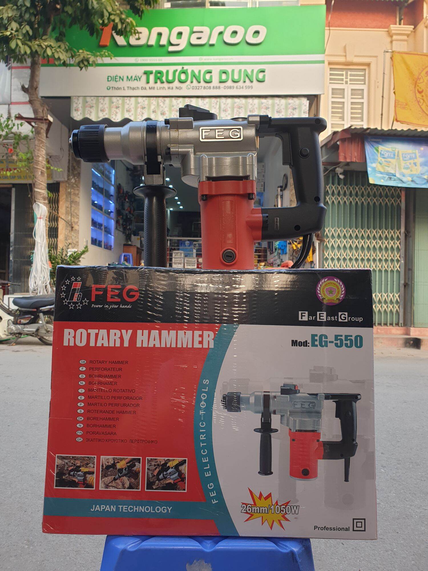 Máy khoan đục FEG EG-550