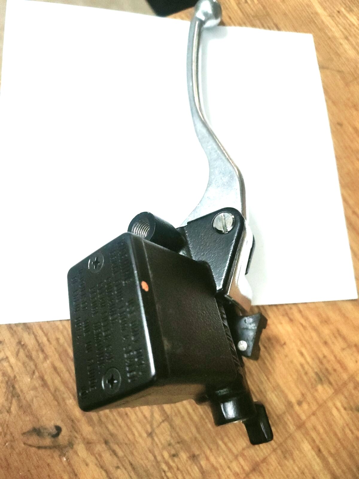 Tay dầu bên trái Honda sh