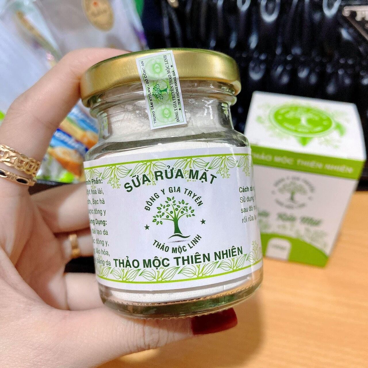 Sữa rửa mặt thảo mộc Linh tái tạo da giảm nhờn GIÚP trắng da kiềm dầu