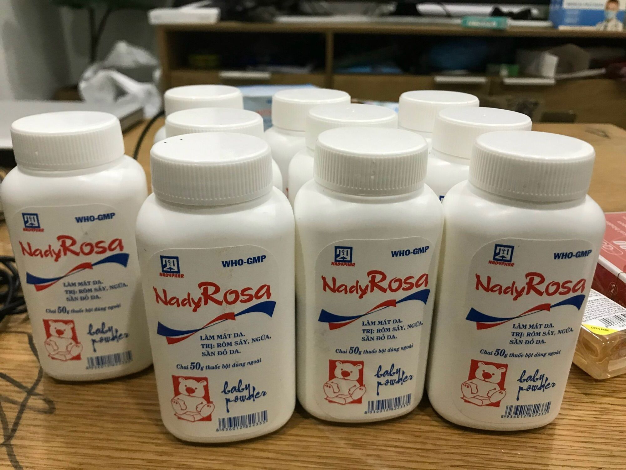 Phấn rôm Nady Rosa cho trẻ em chai 80g