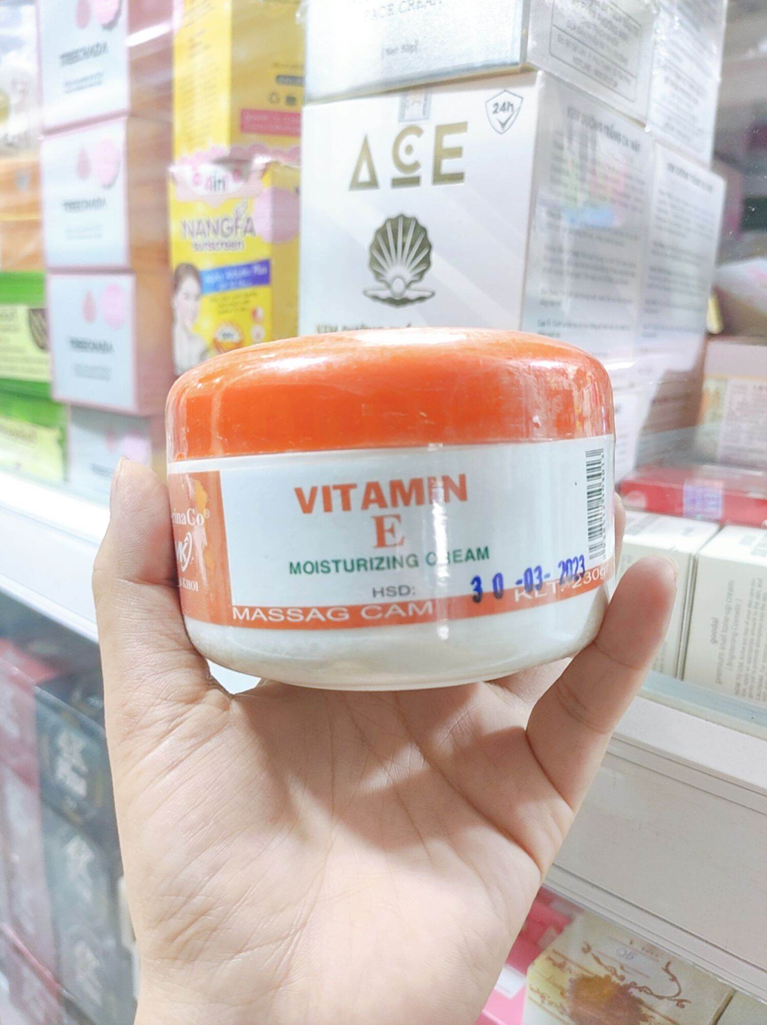 Kem Massage Dưỡng Ẩm Vitamin E Nắp Cam