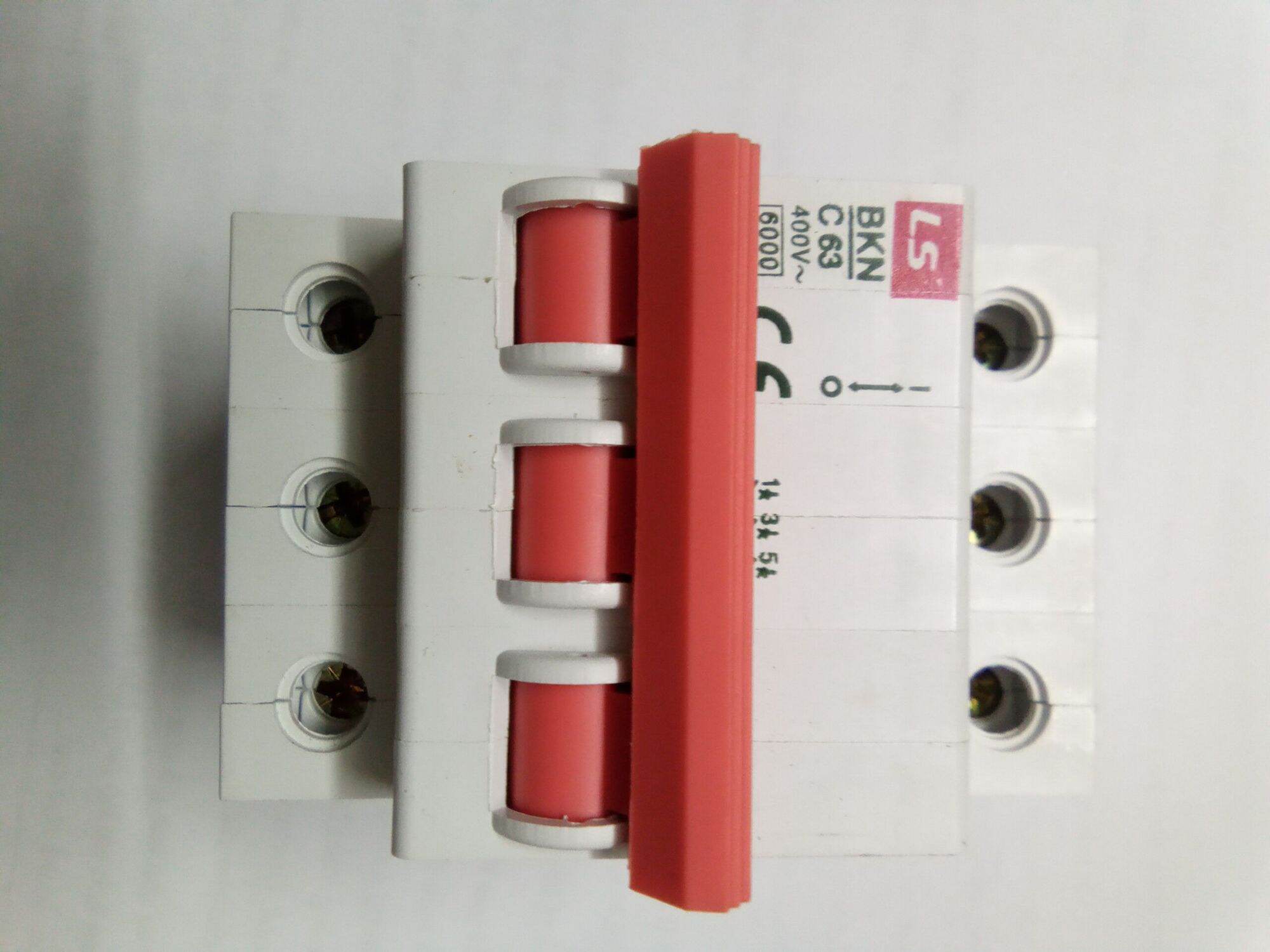 Aptomat LS  3 pha BKN C63