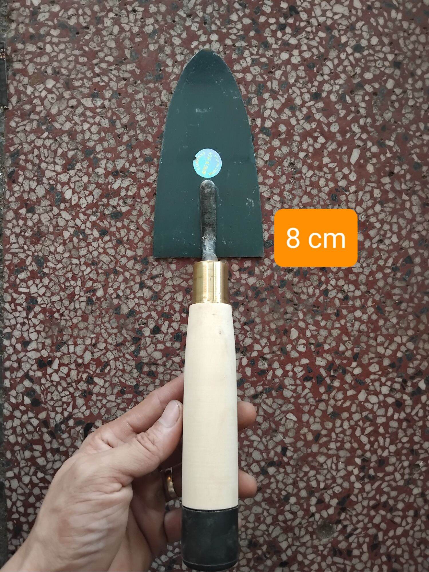 1 cái bay  được hoàn thiện tỉ mỉ
