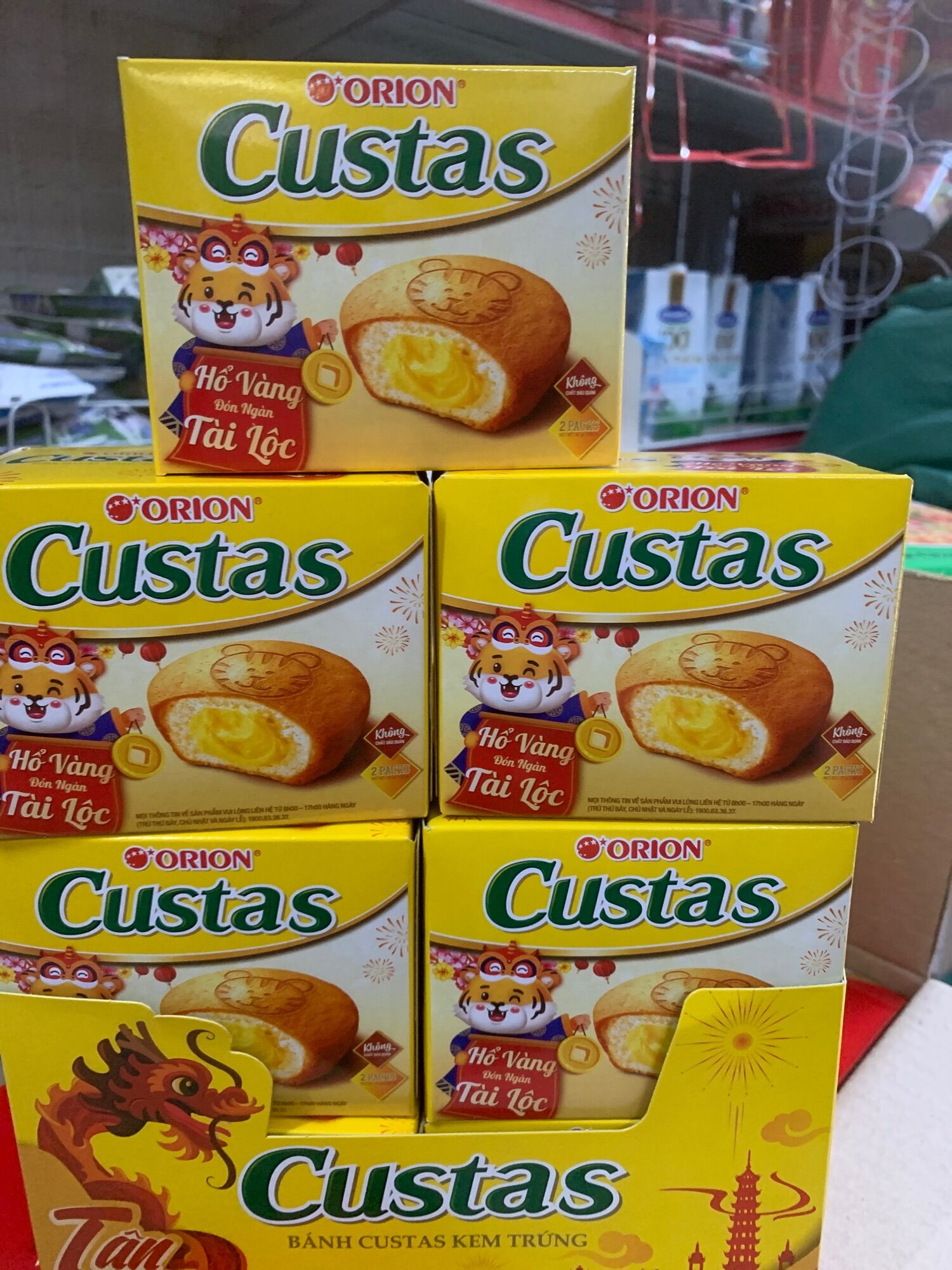 Hộp bánh custas 564g