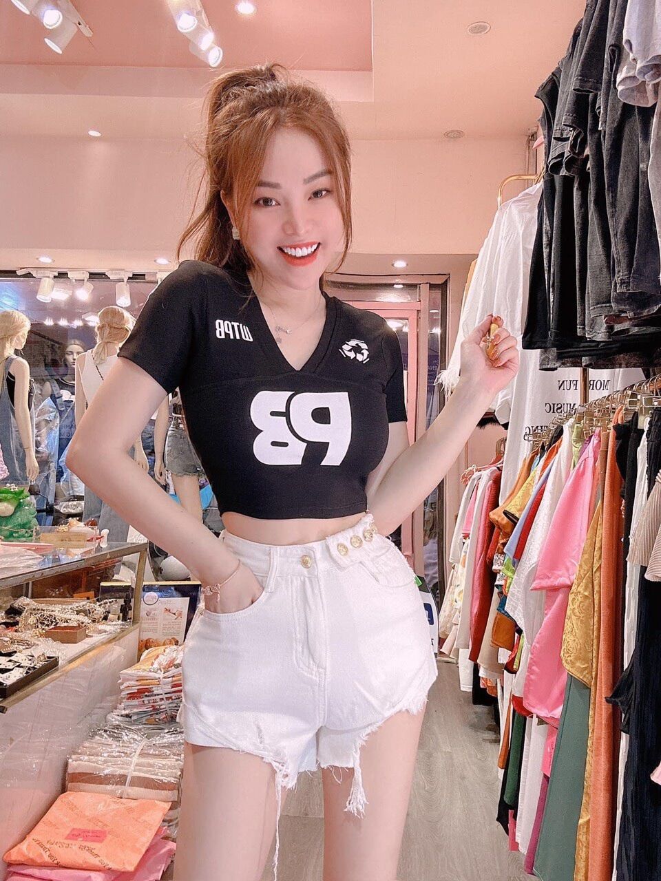 Áo croptop ngắn cổ bẻ chữ PB BG