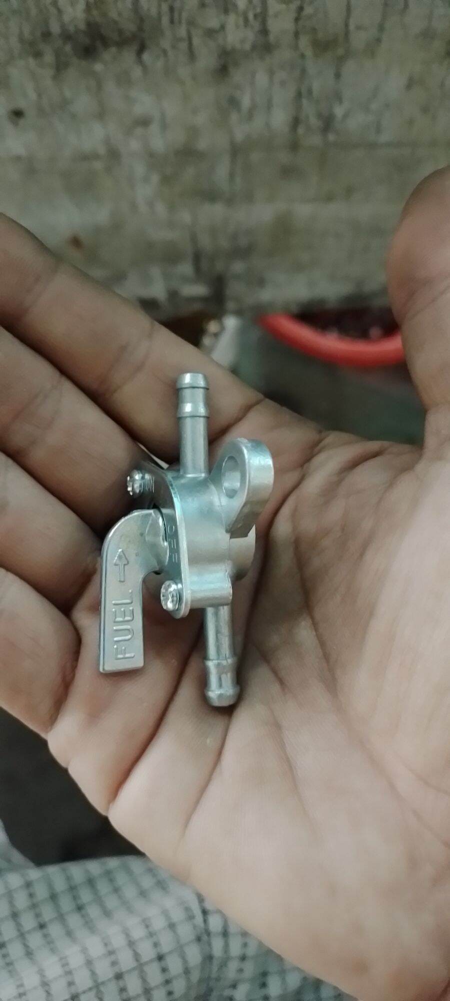 khóa xăng rời hàng nhập khẩu