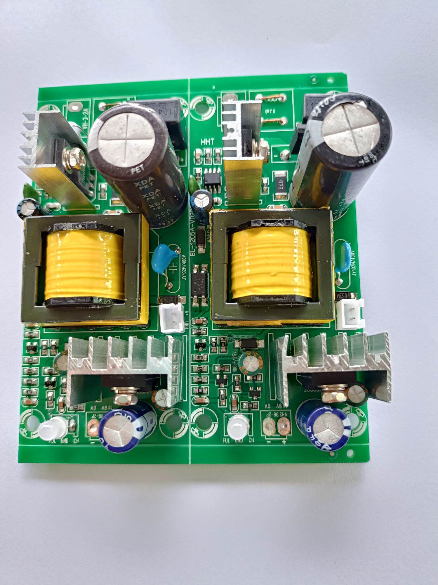 Mạch sạc acquy tự động 12v6A