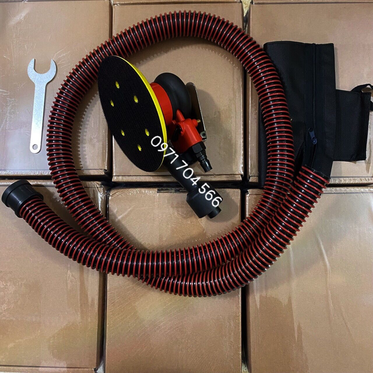 Máy chà nhám hơi đế 150mm có hút bụi