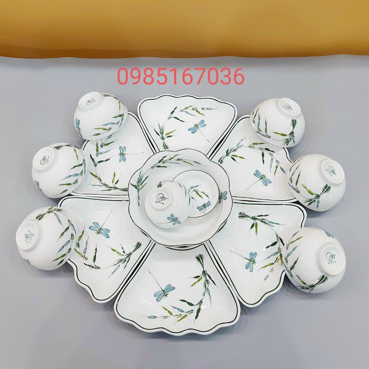 Bộ bát đĩa hoa mặt trời vẽ trúc chuồn đường kính 45cm và 55cm.Hàng sứ Bát Tràng