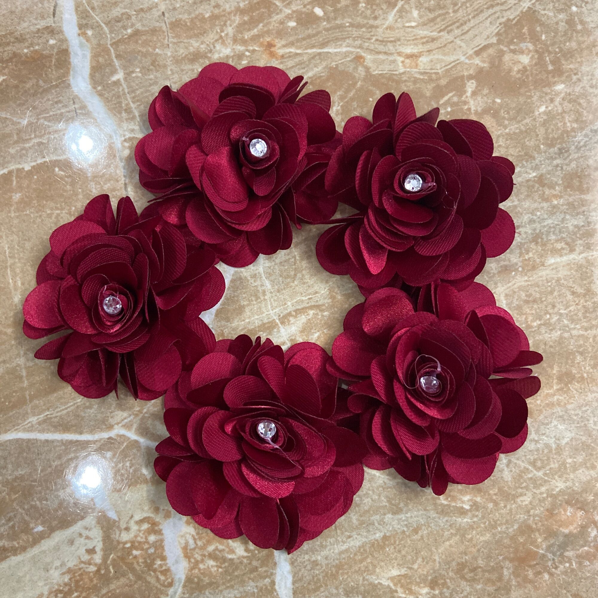 Hoa hồng 8cm đỏ đô 5k/b