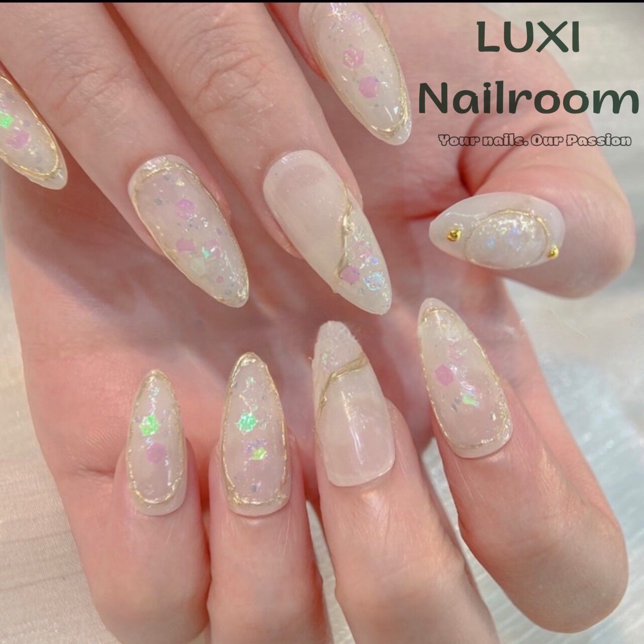 Nailbox - móng úp thiết kế mẫu thạch trắng ẩn nhũ viền tráng gương