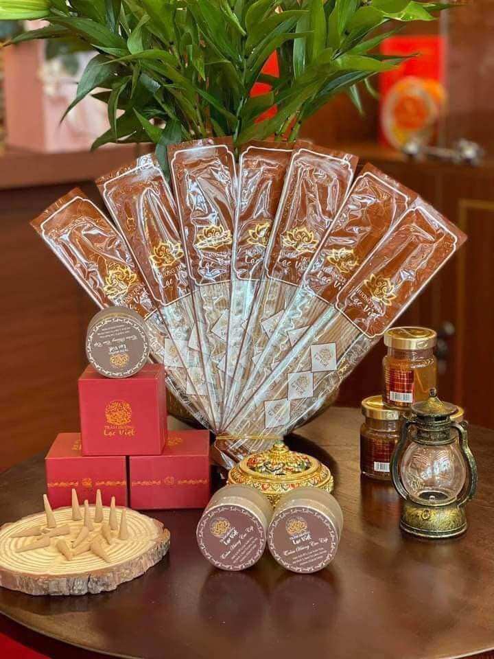Hương Trầm Lạc Việt