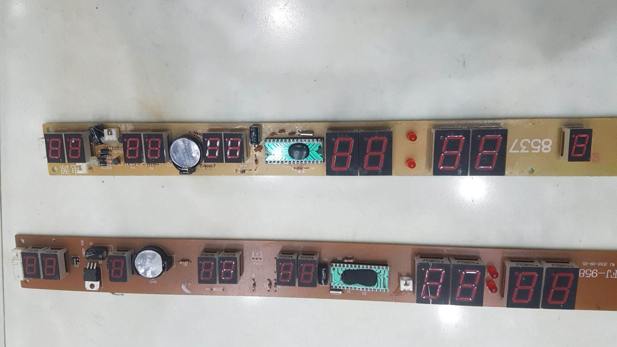 Bảng mạch đồng hồ lịch vạn niên
