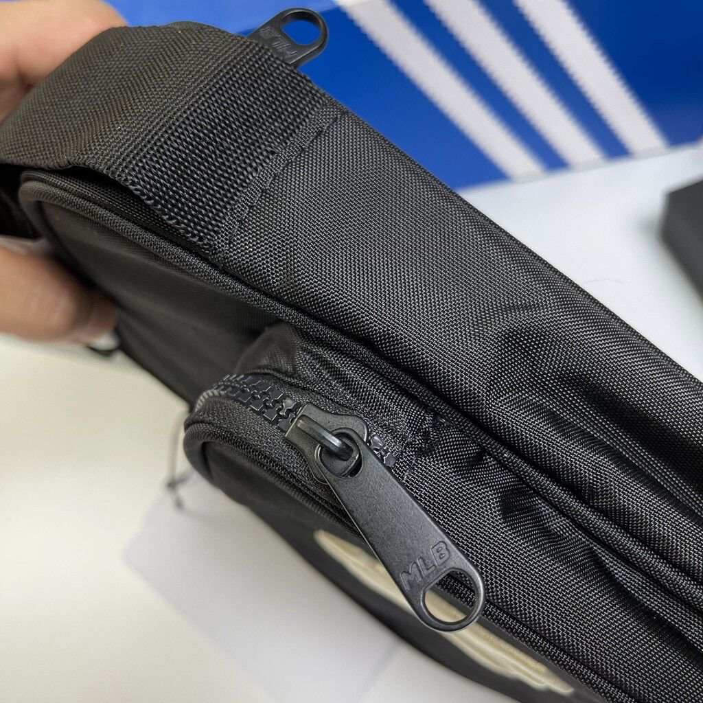 Túi đeo chéo nam nữ MLB NY MONOGRAM MINI BAG BLACK ( BALO SAM)