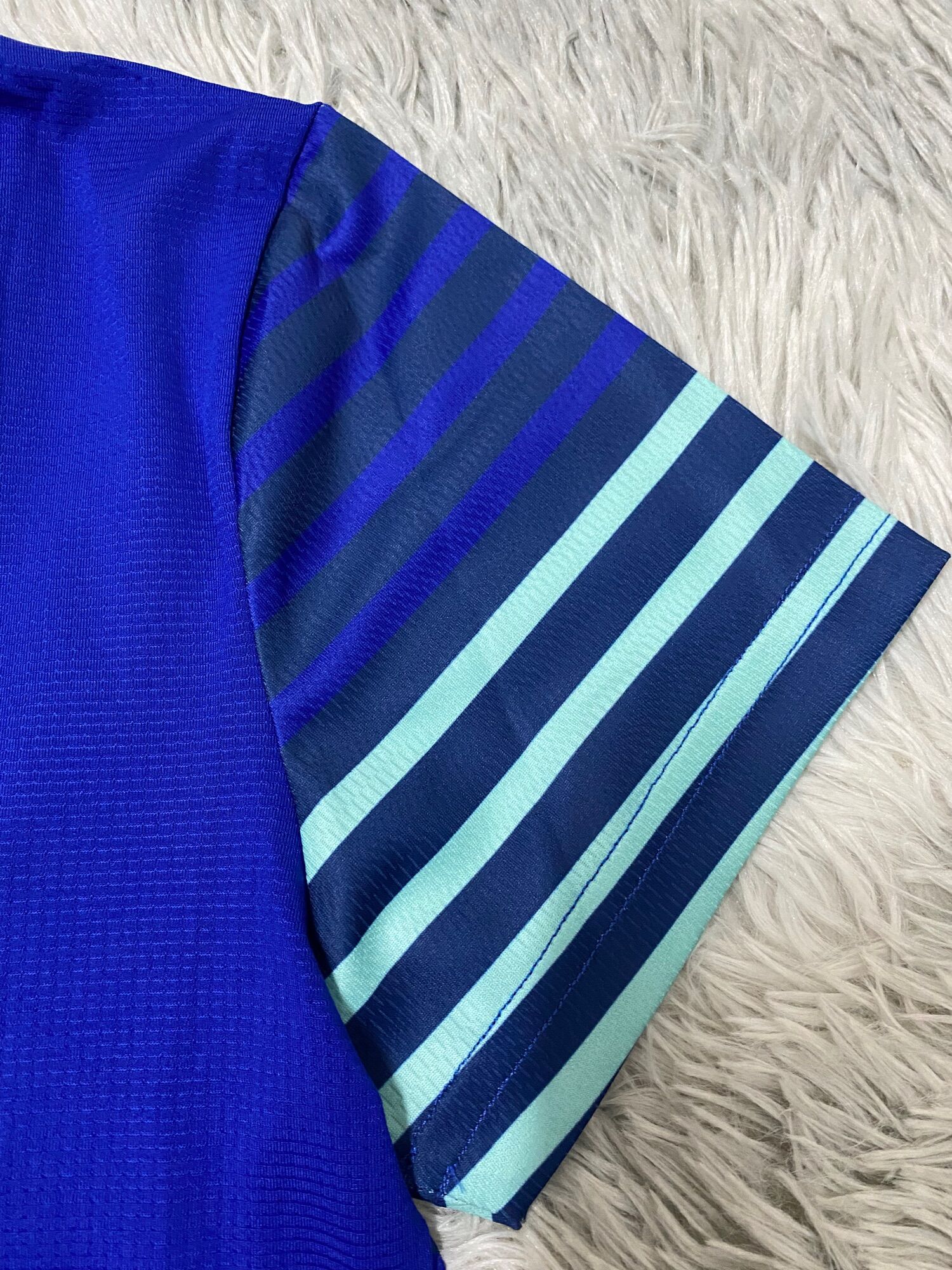 (Size L) Áo cầu lông Lining nữ AAYL048