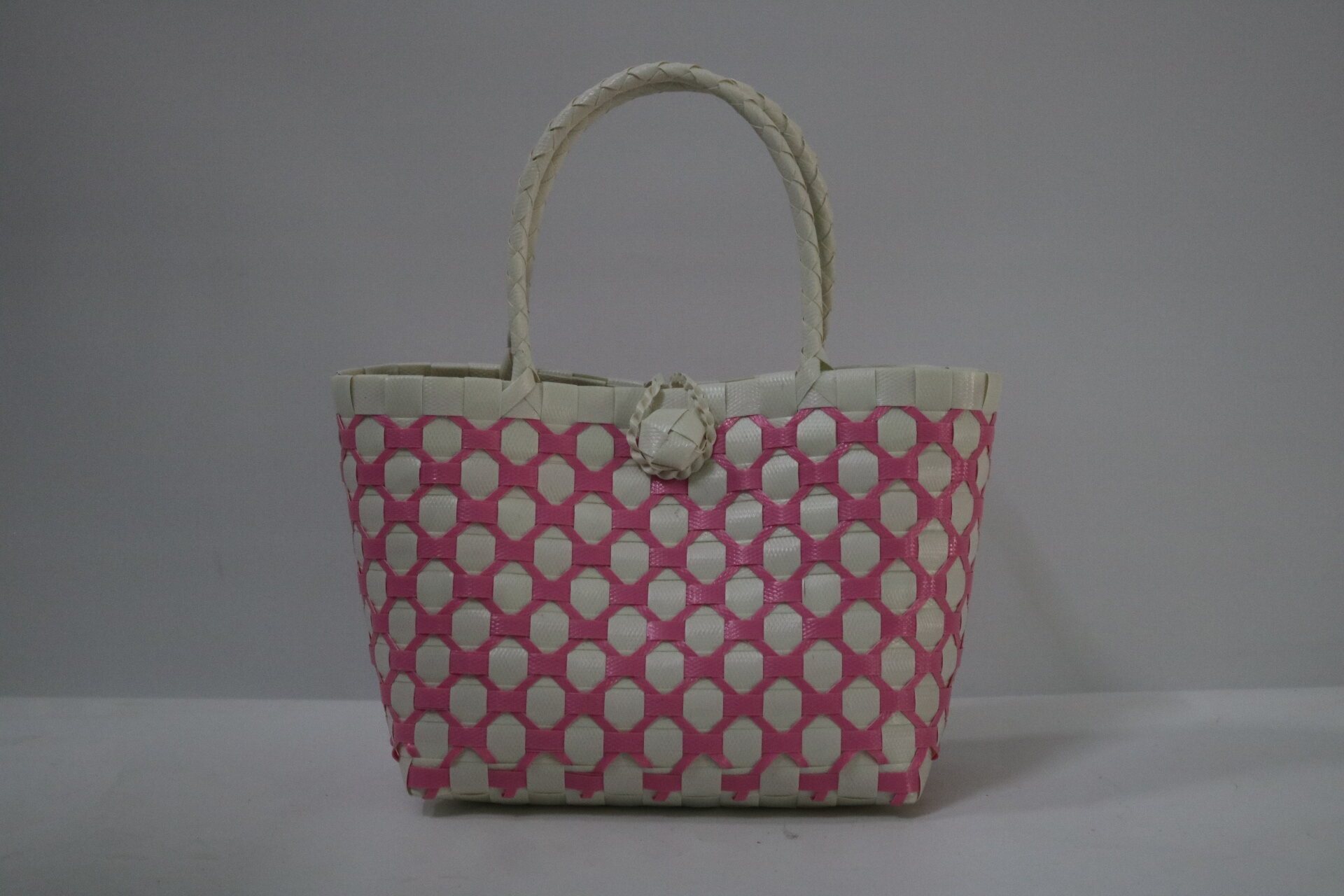 giỏ đan tay lưới size 26 x 13 x 23 cm