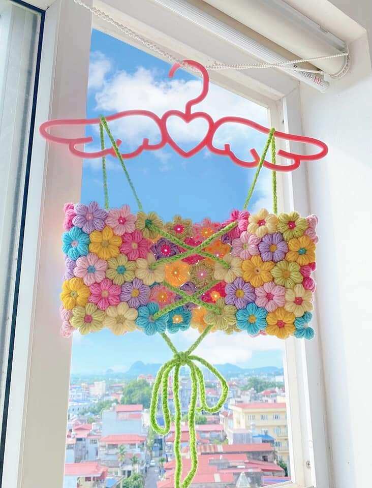 Áo hoa len móc handmade hot trend