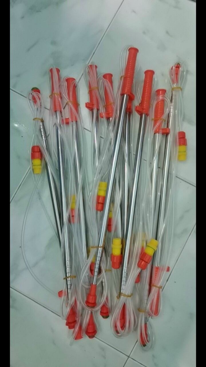 cần phun thuốc trừ sâu rút dài 3.6m.