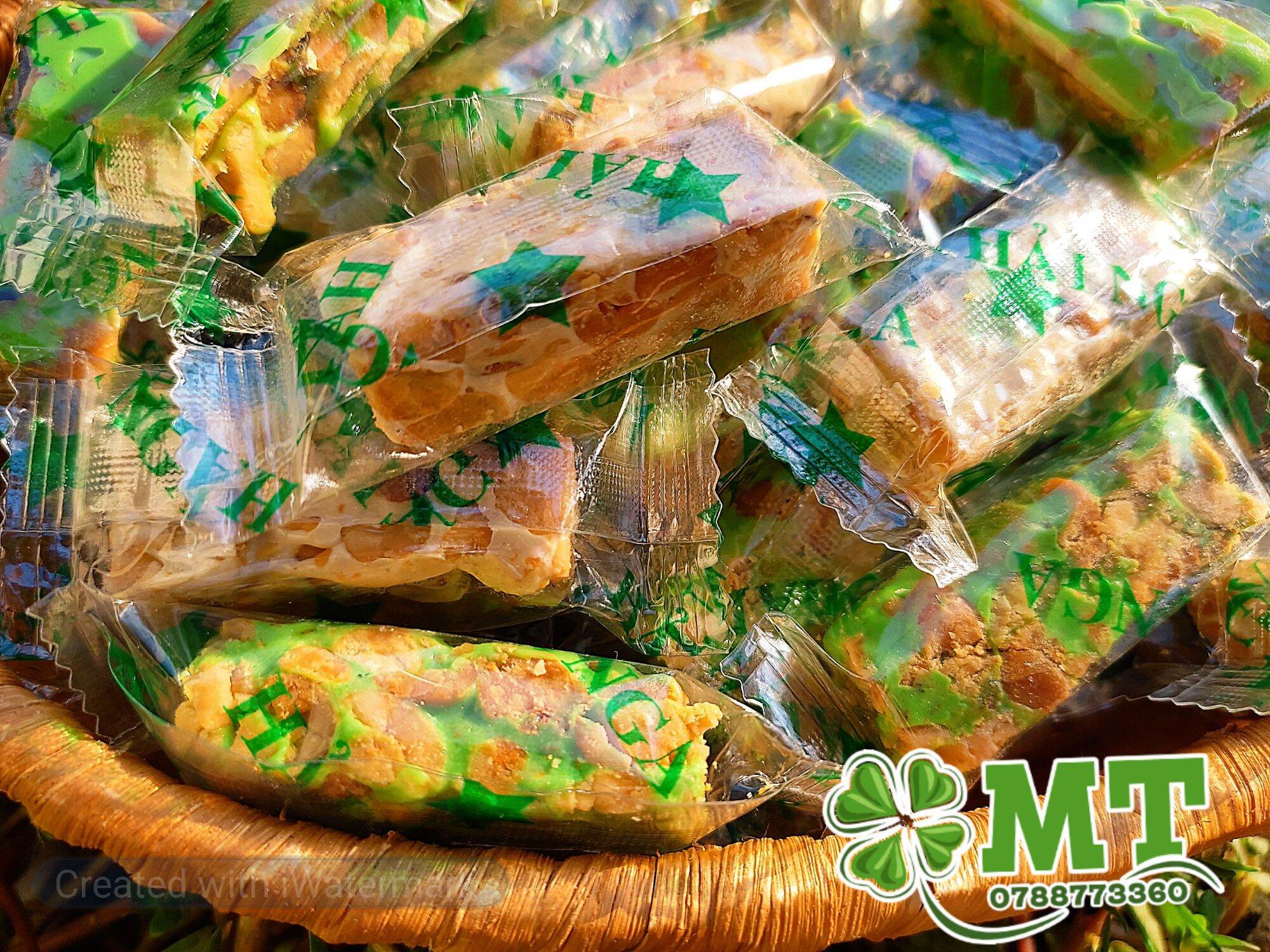 Kẹo đậu phộng nước cốt dừa  mix 2 vị 1kg (Đặc sản Bến Tre)