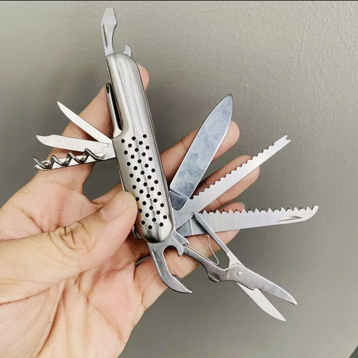 Dụng cụ đa năng 11 món tiện dụng
