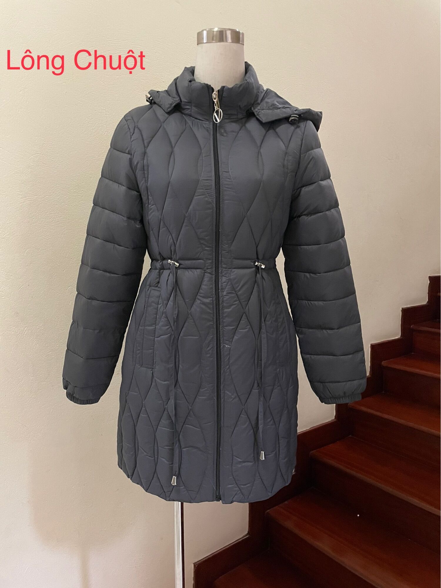 Áo khoác phao nữ trần trám dây eo